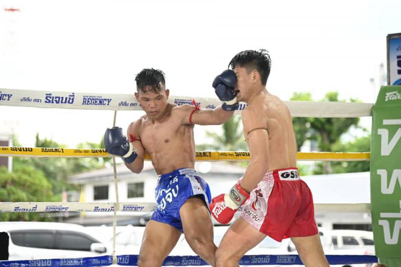 จ้าวเสือใหญ่ออกอะไรก็ไม่โดน เจอโยนทิ้งตลอด คะแนน 49/47 = ภาพจากเล็กสายมวย
