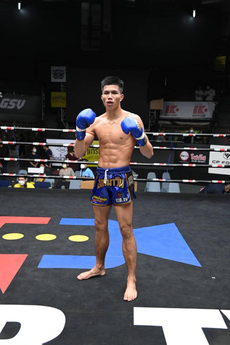 และคู่สุดท้าย คู่ที่ 8  พิกัด 141 ปอนด์...ตะเภาแก้ว สิงห์มาวิน ...แพ้คะแนน... เฟอรารี่ แฟร์เท็กซ์