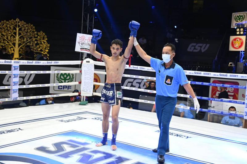 และคู่สุดท้าย คู่ที่ 4  พิกัด 119 ปอนด์...เพชรฉายแสง เพชรเจริญวิทย์ ...แพ้น็อกยก 3... เพชรน้ำงาม สจ.