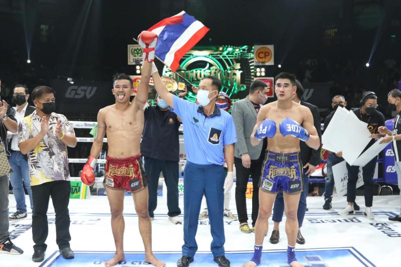 และคู่สุดท้าย คู่ที่ 4  พิกัด 136 ปอนด์...ซุปเปอร์เล็ก เกียรติหมู่ 9 ...ชนะคะแนน... ซุปเปอร์บอล ทีเด