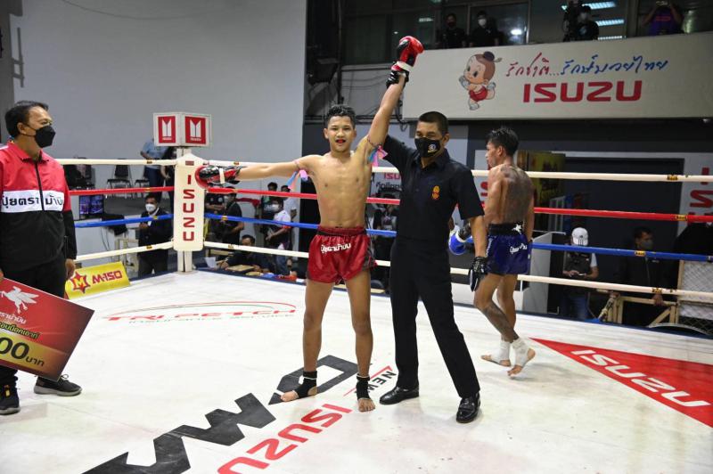 คู่ที่ 3 พิกัด 123 ปอนด์...วัชรพล สิงห์มาวิน ...ชนะคะแนน... สิงห์โดมทอง โชคทวีออยล์
