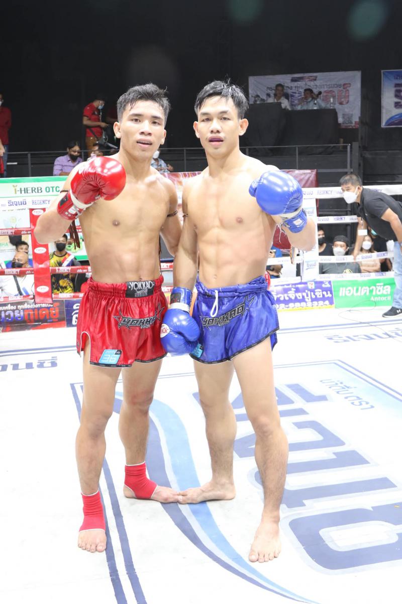 คู่ที่ 4 พิกัด 135 ปอนด์...เพชรเมืองศรี เจี๊ยบรามอินทรา ..เสมอ... ไผ่แดง แป๊ะสายสี่