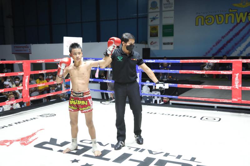 คู่ที่ 4 พิกัด 85 ปอนด์...ทันเทพ ส.จิตรประเสริฐ ...ชนะคะแนน... กองทัพ ไกรศิระภพบ๊อกซิ่งยิมส์