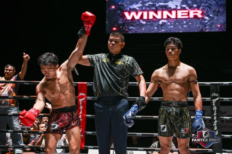 คู่ที่ 2 พิกัด 58 กก. กานต์ชัย จิตรเมืองนนท์ ...ชนะคะแนน... เก้าแต้ม แฟร์เท็กซ์