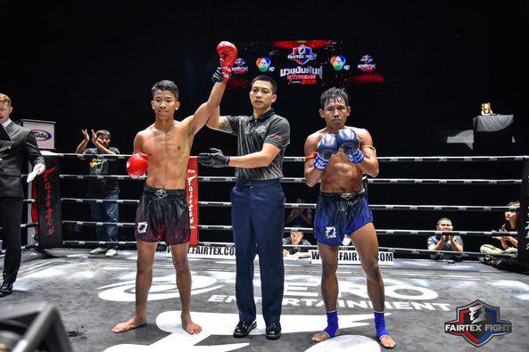 คู่ที่ 5 พิกัด 52 กก. เพชร แฟร์เท็กซ์ ...ชนะคะแนน... คมกฤษ เจเพาเวอร์รูฟเชียงใหม่