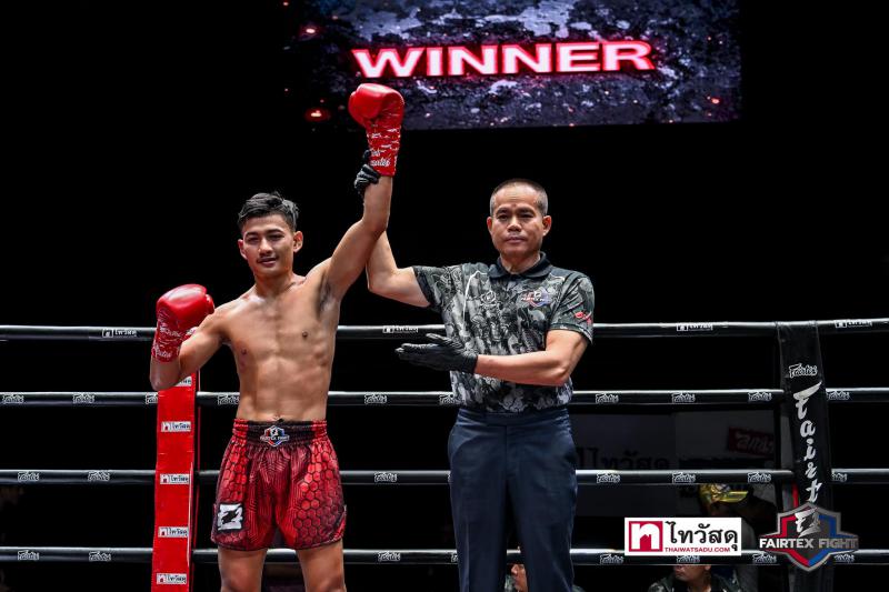 คู่ที่ 5 พิกัด 53.5 กก. ฟ้าจรัส ส.เดชะพันธ์ ...ชนะน็อกยก 2... สมาน ทอร์กัน