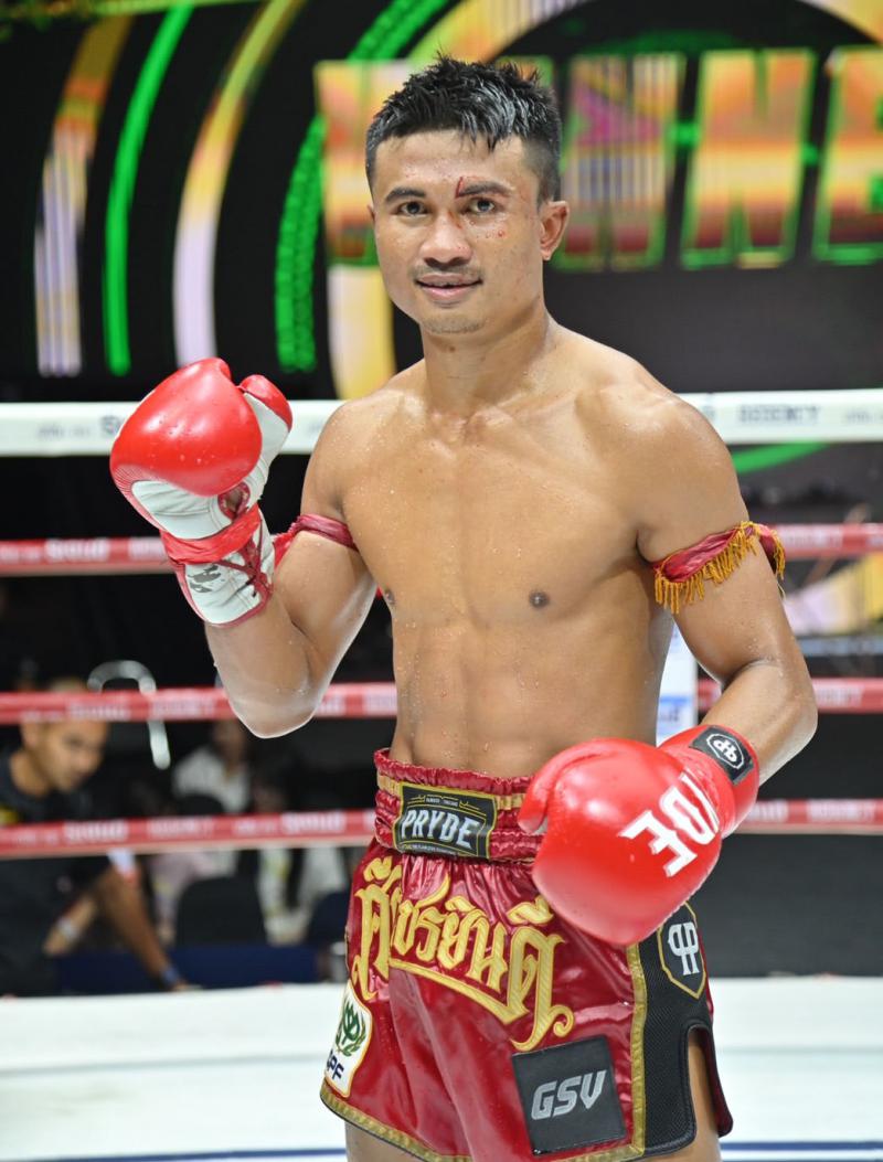 และคู่สุดท้าย คู่ที่ 8  พิกัด 137ต่อ138 ปอนด์ ปาโต้ TKD.มวยไทย ...ชนะคะแนน... นพเก้า ส.มหาแถลง