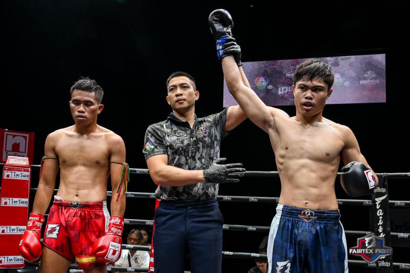 คู่ที่ 4 พิกัด 61 กก. มงคลชัย ศิษย์ช่างเปา ...แพ้คะแนน... เสือเกมส์ ช.โชคเจริญการช่าง