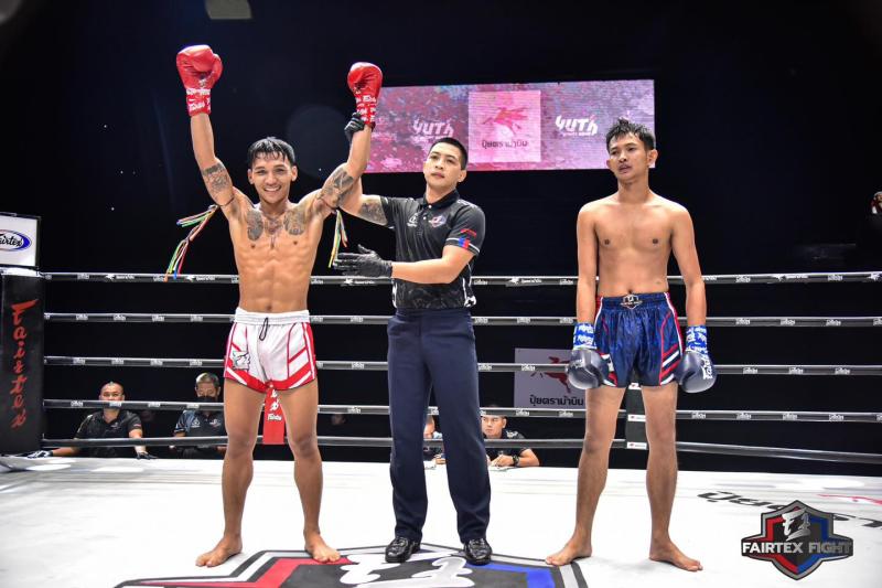 คู่ที่ 3 พิกัด 60 กก. เผด็จศึกเล็ก แฟร์เท็กซ์ ...ชนะคะแนน... เสือเพชร ส.จิตรประเสริฐ