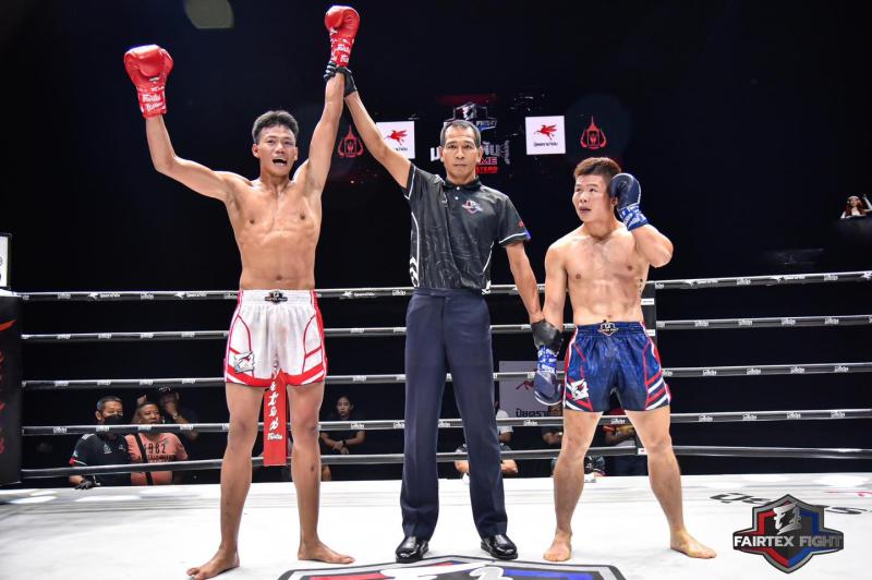และคู่สุดท้าย คู่ที่ 6  พิกัด 70 กก. ธนูเพชร ว.เทคโนหลวงปู่สรวง ...ชนะคะแนน... หลิวเหวินเจีย LKD.มวย