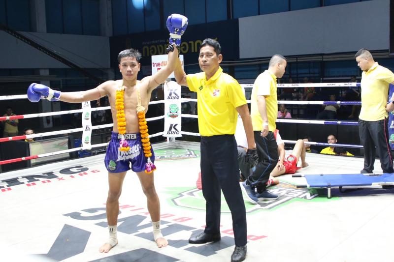 คู่ที่ 5 พิกัด 116 ปอนด์ เพชรวรา ส.คงกระพันธ์ ...แพ้น็อกยก 3... เพชรตรังไทม์ เกียรติไพรสณฑ์