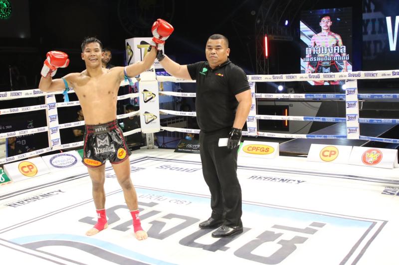คู่ที่ 5 พิกัด 113 ปอนด์ ธีระพัฒน์ อึ่งอุบล ...แพ้คะแนน... ซุปเปอร์บอล ส.แสงชัย
