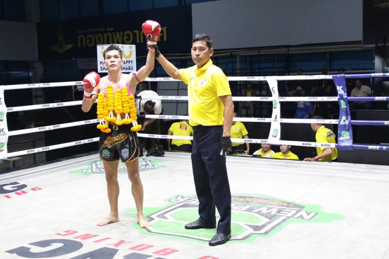 คู่ที่ 5 พิกัด 115 ปอนด์ ลมอีสาน พยัคฆ์ภูหลวง ...ชนะคะแนน... มงคลชัย เกียรติกาเซ็ม