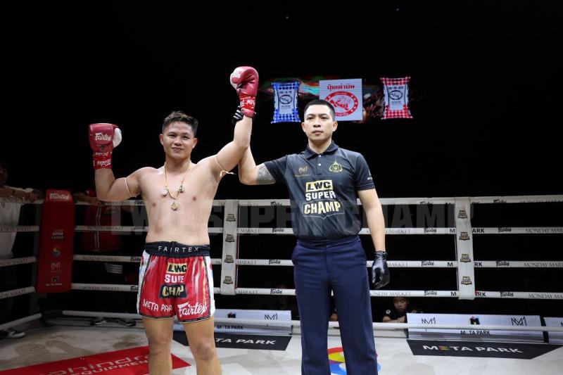 คู่ที่ 6 พิกัด 145 ปอนด์ เพชรพีรพล พ.เพิ่มทรัพย์ ...ชนะน็อกยก 3... เพชรบุญมี โบว์เมืองพาน