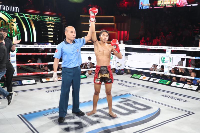 คู่ที่ 2 พิกัด 113 ปอนด์ พลอยมงคล จ.เมืองศรี ...ชนะน็อกยก 2... เพชรศิริ เกียรตินิเวศน์ คู่ที่ 2 พิกัด 113 ปอนด์ พลอยมงคล จ.เมืองศรี ...ชนะน็อกยก 2... เพชรศิริ เกียรตินิเวศน์