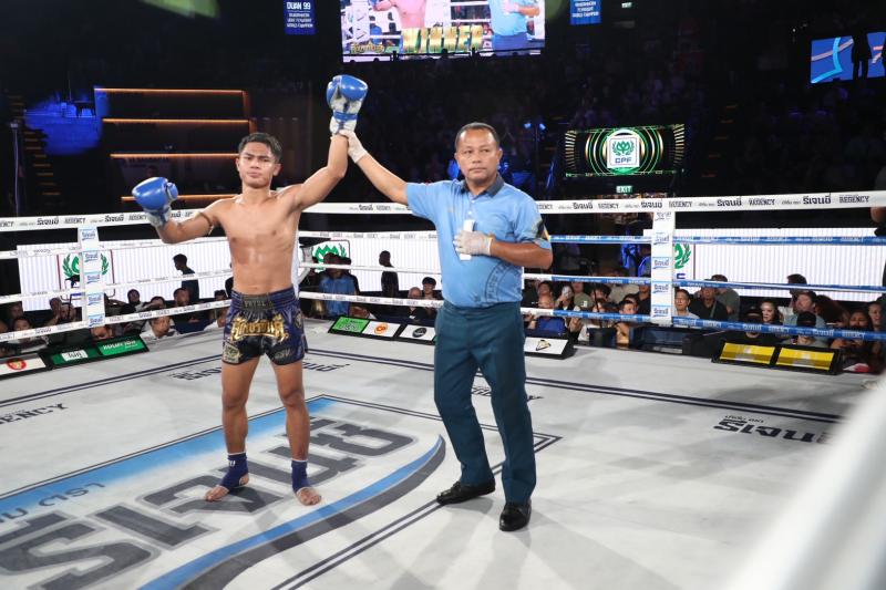 คู่ที่ 4 พิกัด 123 ปอนด์ ดาแบล้ เกียรติฉัตรชัย ...แพ้คะแนน... ทัช ว.วัฒนสุพงษ์ คู่ที่ 4 พิกัด 123 ปอนด์ ดาแบล้ เกียรติฉัตรชัย ...แพ้คะแนน... ทัช ว.วัฒนสุพงษ์