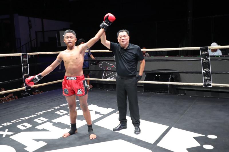 คู่ที่ 4 พิกัด 58 กก. เพชรสำโรง เค.ไอ.มอเตอร์ ...ชนะคะแนน... เฟรม ลูกบ้านใหม่