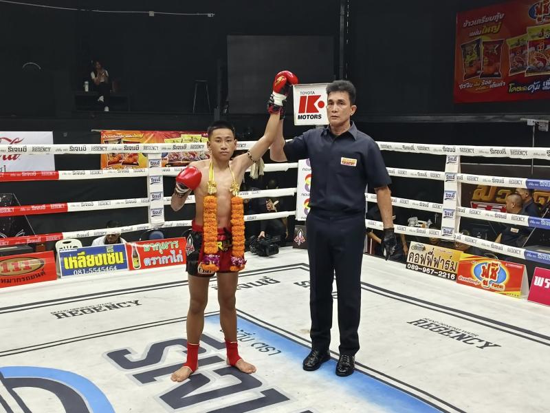 คู่ที่ 4 พิกัด 100 ปอนด์ เพชรหมื่นล้าน ศิษย์ อ.เทวา ...ชนะคะแนน... รุ่งเพชร ศรรามสุโขทัย คู่ที่ 4 พิกัด 100 ปอนด์ เพชรหมื่นล้าน ศิษย์ อ.เทวา ...ชนะคะแนน... รุ่งเพชร ศรรามสุโขทัย