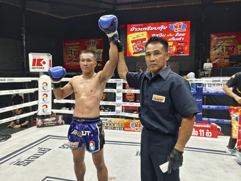 คู่ที่ 6 พิกัด 127 ปอนด์ เด็ดดวง เกียรติเขาน้อย ...แพ้คะแนน... มานะชัย C.M.A.อะคาเดมี่ คู่ที่ 6 พิกัด 127 ปอนด์ เด็ดดวง เกียรติเขาน้อย ...แพ้คะแนน... มานะชัย C.M.A.อะคาเดมี่