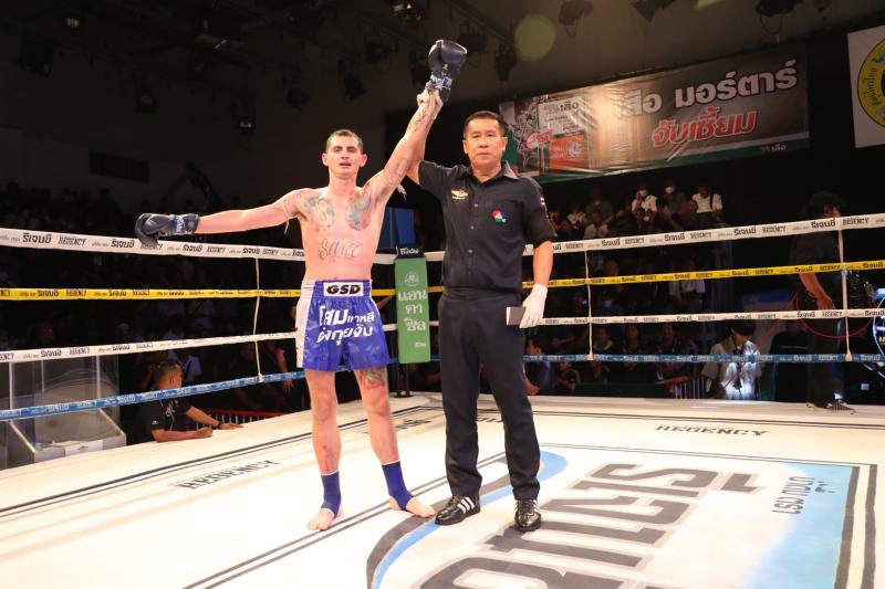 คู่ที่ 3 พิกัด 145 ปอนด์ ก้องศึก ศิษย์สารวัตรเสือ ...แพ้คะแนน... อเล็กซ์ จิตรเมืองนนท์ คู่ที่ 3 พิกัด 145 ปอนด์ ก้องศึก ศิษย์สารวัตรเสือ ...แพ้คะแนน... อเล็กซ์ จิตรเมืองนนท์