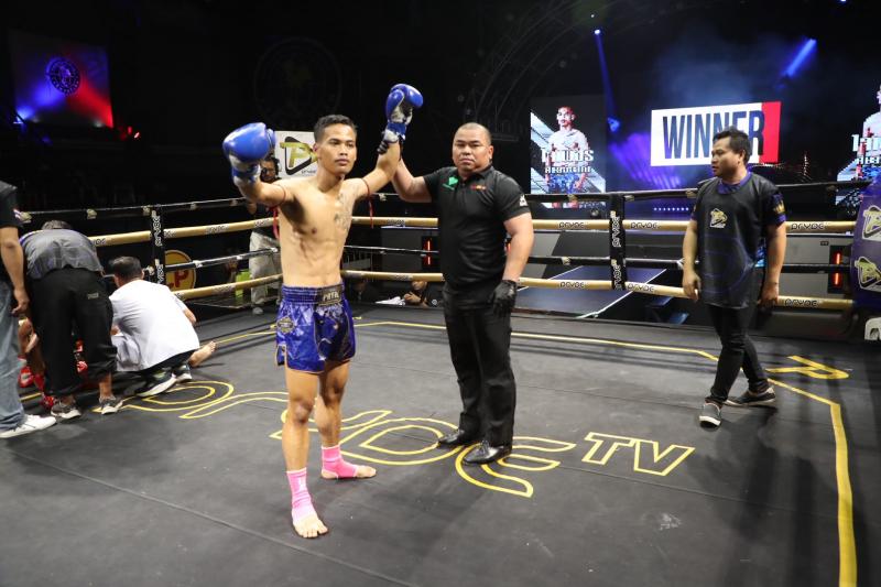 คู่ที่ 5 พิกัด 125 ปอนด์ เปรมอนันต์ ศูนย์กีฬากุดฉิม ...แพ้น็อกยก 2... ใจเพชร ศิษย์ออสก้า คู่ที่ 5 พิกัด 125 ปอนด์ เปรมอนันต์ ศูนย์กีฬากุดฉิม ...แพ้น็อกยก 2... ใจเพชร ศิษย์ออสก้า