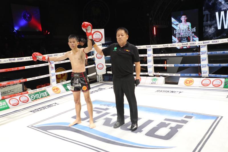 คู่แรก คู่ที่ 1 พิกัด 45 กก. เสกสรร เกียรติชูไทย ...ชนะคะแนน... สิงห์น้อย ศิษย์ประไพ คู่แรก คู่ที่ 1 พิกัด 45 กก. เสกสรร เกียรติชูไทย ...ชนะคะแนน... สิงห์น้อย ศิษย์ประไพ