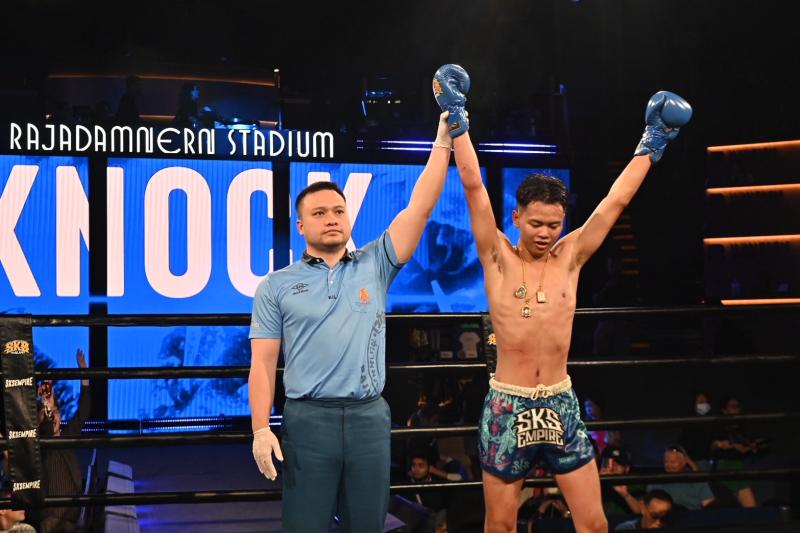 และคู่สุดท้าย คู่ที่ 9 พิกัด 127 ปอนด์ เฉินเกน หลี ไวค์ชาชาร์คไฟต์ติ้งยิม ...แพ้น็อกยก 2... เพชรจีร และคู่สุดท้าย คู่ที่ 9 พิกัด 127 ปอนด์ เฉินเกน หลี ไวค์ชาชาร์คไฟต์ติ้งยิม ...แพ้น็อกยก 2... เพชรจีร