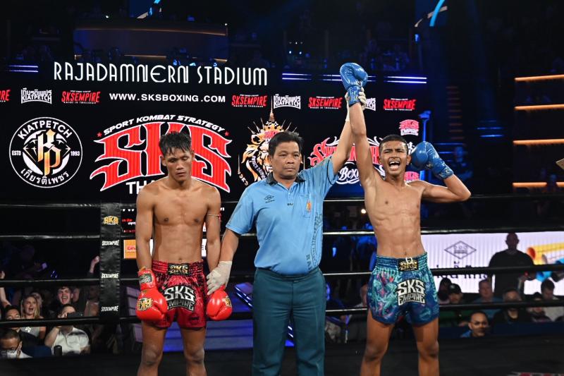 คู่ที่ 6 พิกัด 123 ปอนด์ สมหมาย เจ.ศิษย์หลวงพี่น้ำฝน ...แพ้คะแนน... แซน ไทเกอร์มวยไทย คู่ที่ 6 พิกัด 123 ปอนด์ สมหมาย เจ.ศิษย์หลวงพี่น้ำฝน ...แพ้คะแนน... แซน ไทเกอร์มวยไทย