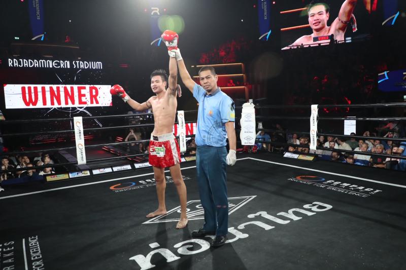 คู่ที่ 4 พิกัด 148 ปอนด์ พรพิทักษ์ ส.จารุวรรณ ...ชนะคะแนน... โจเซฟ จิตรเมืองนนท์ คู่ที่ 4 พิกัด 148 ปอนด์ พรพิทักษ์ ส.จารุวรรณ ...ชนะคะแนน... โจเซฟ จิตรเมืองนนท์