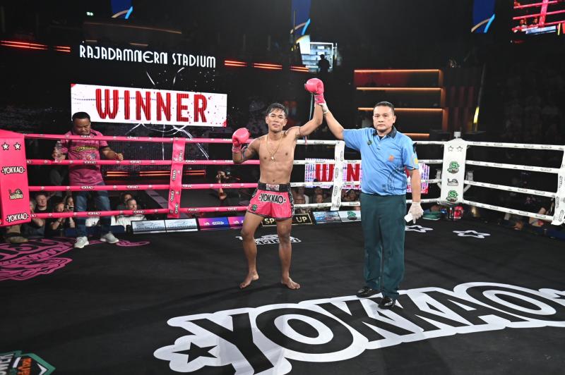 คู่แรก คู่ที่ 1 พิกัด 130 ปอนด์ โปเต้ กรวยในเมืองยิม ...ชนะคะแนน... เอตั้น ลูกสวน