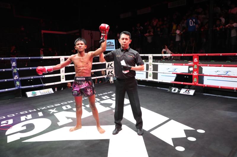 คู่แรก คู่ที่ 1 พิกัด 111 ปอนด์ เพชรมงคล สิงห์นครแว่น ...ชนะคะแนน... ทนงเดช ศิษย์นายกพันศักดิ์