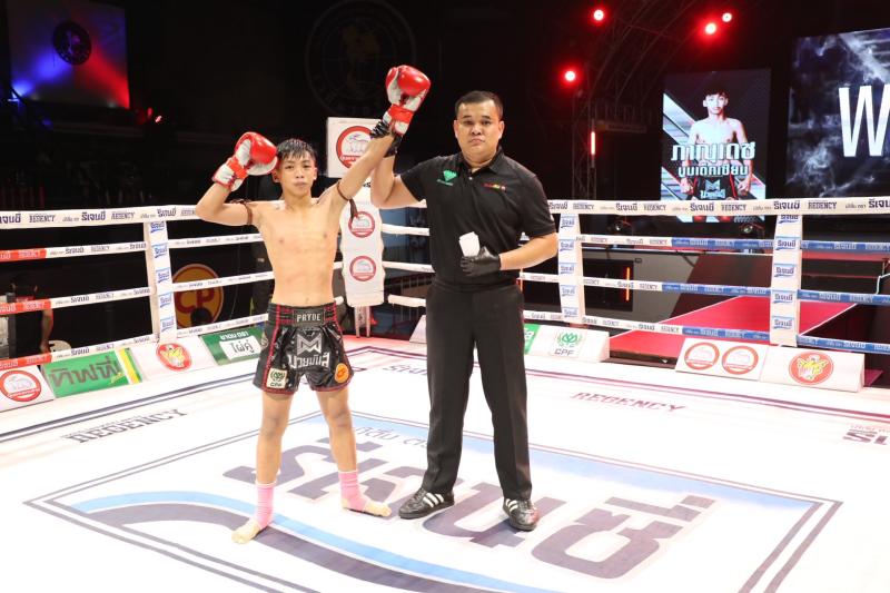 คู่แรก คู่ที่ 1 พิกัด 101 ปอนด์ ภาณุเดช บูมเด็กเซียน ...ชนะคะแนน... ก้องนำชัย ว.วันนิมิต