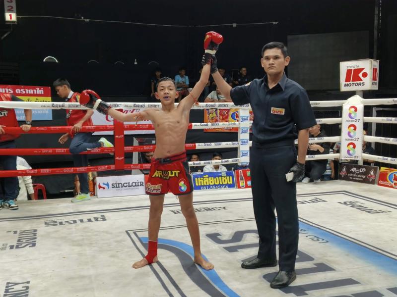 คู่ที่ 2 พิกัด 100 ปอนด์ เพชรเมืองสิงห์ ซันรัตภูมิ ...ชนะคะแนน... ราเชนทร์ สิงห์คลองสี่