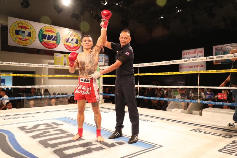 คู่ที่ 3 พิกัด 132 ปอนด์ มาวิน ศูนย์กีฬาห้วยต้ม ...ชนะคะแนน... บัวแก้ว สส.ปกรณ์