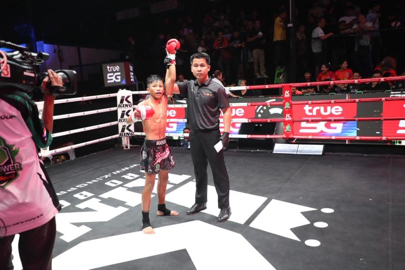 คู่ที่ 6 พิกัด 37 กก. เพชรซีต้า นายกเอท่าศาลา ...ชนะคะแนน... กุมารทอง ท.ย่านดินแดง