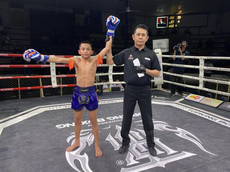 คู่แรก คู่ที่ 1 พิกัด 100 ปอนด์ ยอดสิงห์ ส.ราชภูมิ ...แพ้คะแนน... ดารีส ส.โชคมีชัย