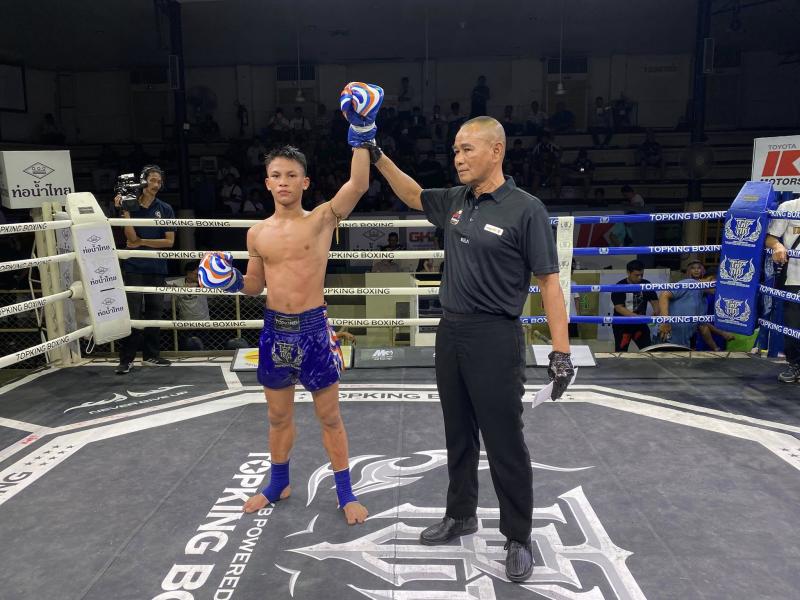 คู่ที่ 3 พิกัด 119 ปอนด์ เจมส์ศักดิ์ แสงทองค้าแก๊ส ...แพ้คะแนน... พรเพชร ส.ราชภูมิ