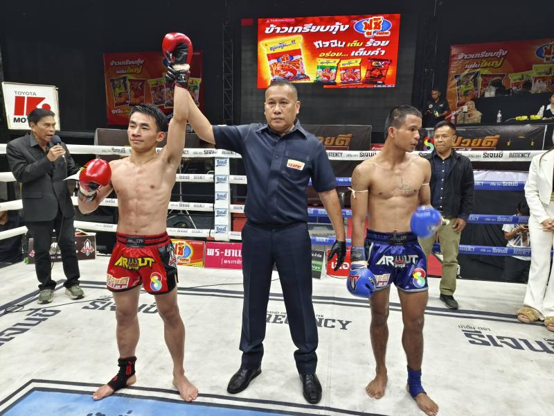 คู่ที่ 4 พิกัด 103 ปอนด์ เบิกฤกษ์ ลูกเมืองเพชร ...ชนะคะแนน... เก็บตก สท.เชษฐ์บ้านเขว้า