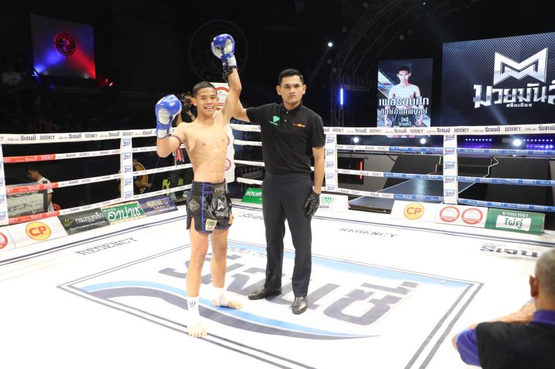 คู่ที่ 2 พิกัด 103 ปอนด์ เพชรมงคล ส.ทศพลยิม ...แพ้น็อกยก 3... เพชรขุนศึก ศิษย์อ๊อดพิบูลย์