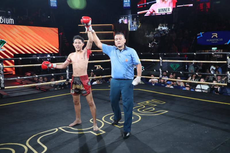 คู่ที่ 6 พิกัด 108 ปอนด์ ฟ้าสว่าง ทรายมูลสนุ๊กเกอร์ ...ชนะคะแนน... วันเฮง ก.วุฒิชัย