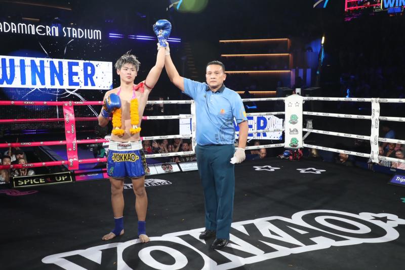 คู่ที่ 5 พิกัด 128 ปอนด์ พนมทวนเล็ก ศักดิ์อินเตอร์ ...แพ้คะแนน... อัตสิชิ บ.วราภรณ์