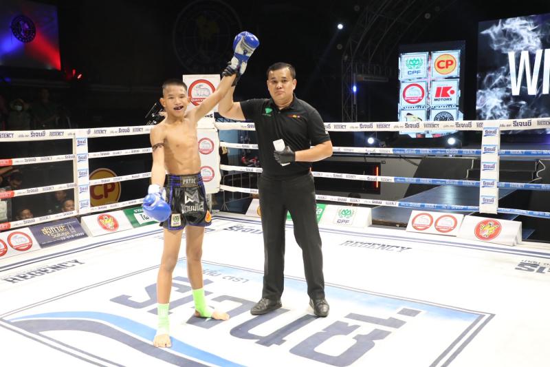 คู่แรก คู่ที่ 1 พิกัด 101 ปอนด์ ห้วยเสนง สส.ปกรณ์สุรินทร์ ...แพ้คะแนน... เด่นเมืองลาว ยุทธการมวยไทย