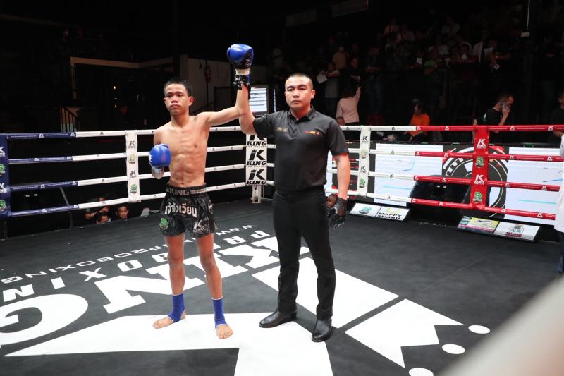 คู่ที่ 3 พิกัด 100 ปอนด์ เพชรไดม่อน ช.ห้าพยัคฆ์ ...แพ้น็อกยก 3... พลอยเงิน ธ.เมืองเสมา คู่ที่ 3 พิกัด 100 ปอนด์ เพชรไดม่อน ช.ห้าพยัคฆ์ ...แพ้น็อกยก 3... พลอยเงิน ธ.เมืองเสมา