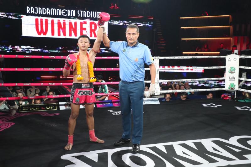 คู่ที่ 2 พิกัด 117 ปอนด์ เบอร์หนึ่ง ส.สละชีพ ...ชนะคะแนน... ฉลามเงิน ศิษย์ฉลามขาว