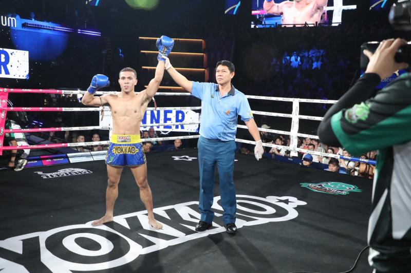 คู่ที่ 3 พิกัด 126 ปอนด์ หนุมาน ส.บุญมีฤทธิ์ ...แพ้คะแนน... กริชเพชร พี.เค.แสนชัยมวยไทยยิม