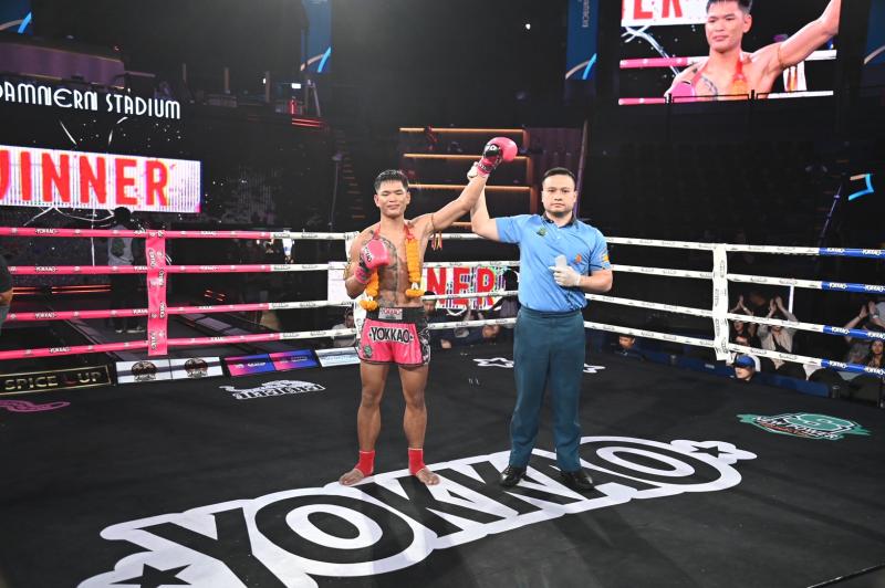 และคู่สุดท้าย คู่ที่ 9  พิกัด 140 ปอนด์ เพชรสองภาค เพชรหนองจิก ...ชนะคะแนน... นาวิน ลูกเขาขวาง.JSP