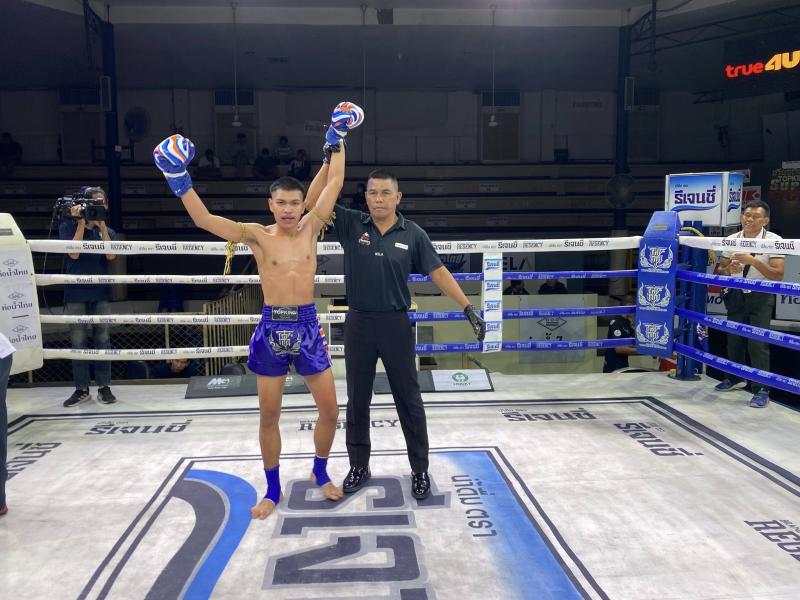 คู่ที่ 3 พิกัด 113 ปอนด์ กล้าศึก ยูโสบคาน ต.ละจู ...แพ้น็อกยก 3... เพชรดำ บี.เอส.มวยไทย