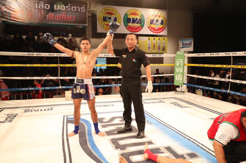 คู่แรก คู่ที่ 1 พิกัด 116 ปอนด์ ซุปเปอร์บอล ต.พิทักษ์ชัย ...แพ้น็อกยก 3... ยอดกัณฑ์ ช้างนครศรี