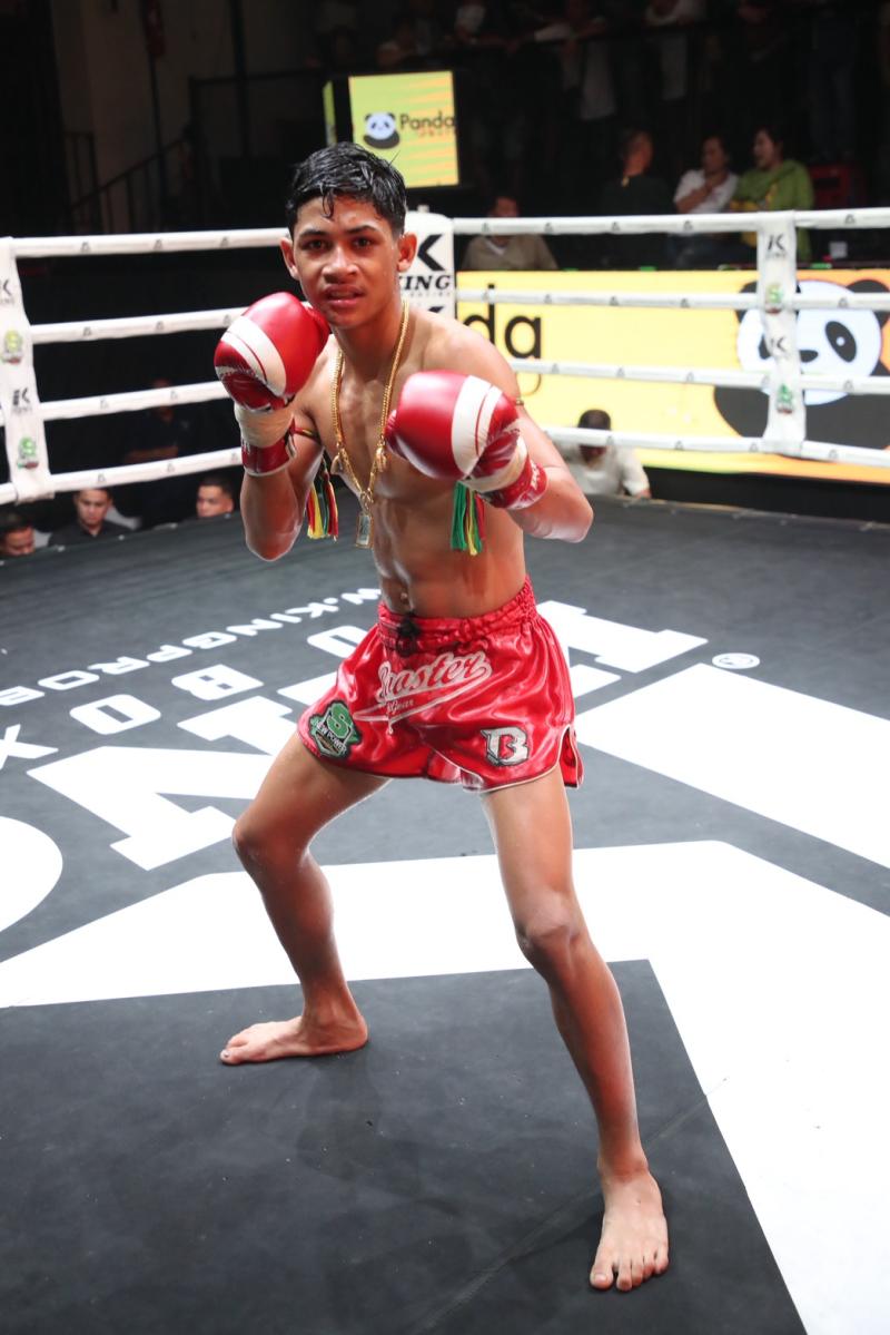 คู่ที่ 7 พิกัด 100 ปอนด์ พยัคฆ์ทักษิณ ศ.ศศิวัฒน์ ...ชนะคะแนน... รณกร ศิษย์นายกพันศักดิ์