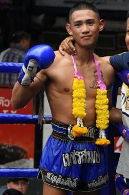 เพชรสมพงษ์ พยัคฆ์เมืองชล